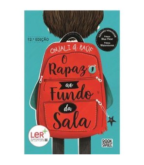 O Rapaz ao Fundo da Sala